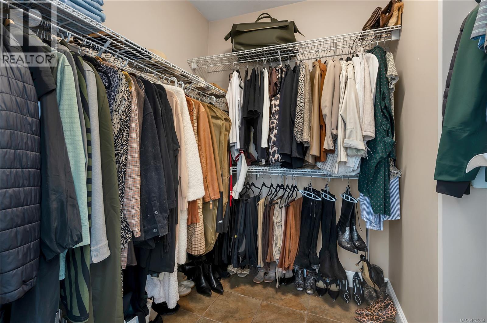 667 Nelson Rd, Campbell River