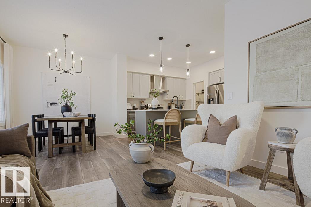 930 18 AV NW, Edmonton