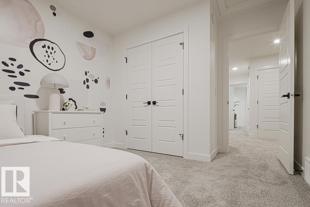 930 18 AV NW, Edmonton