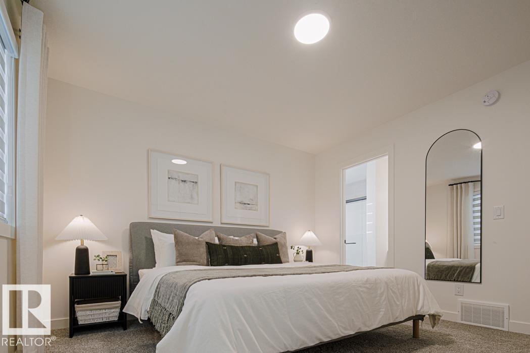 930 18 AV NW, Edmonton