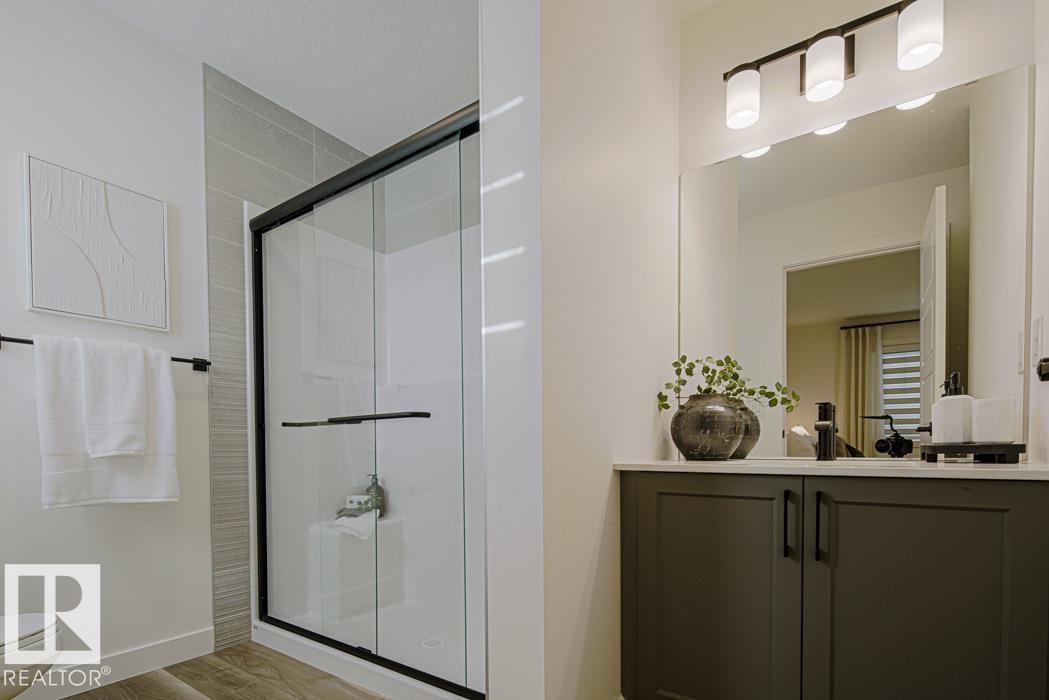 930 18 AV NW, Edmonton