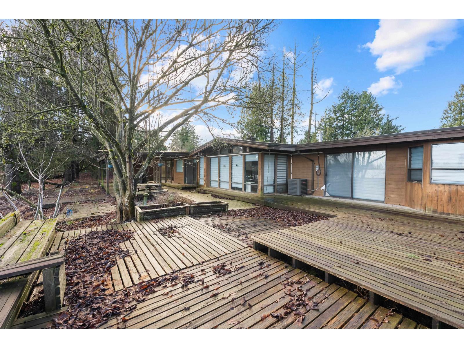 24733 16 AVENUE, Langley