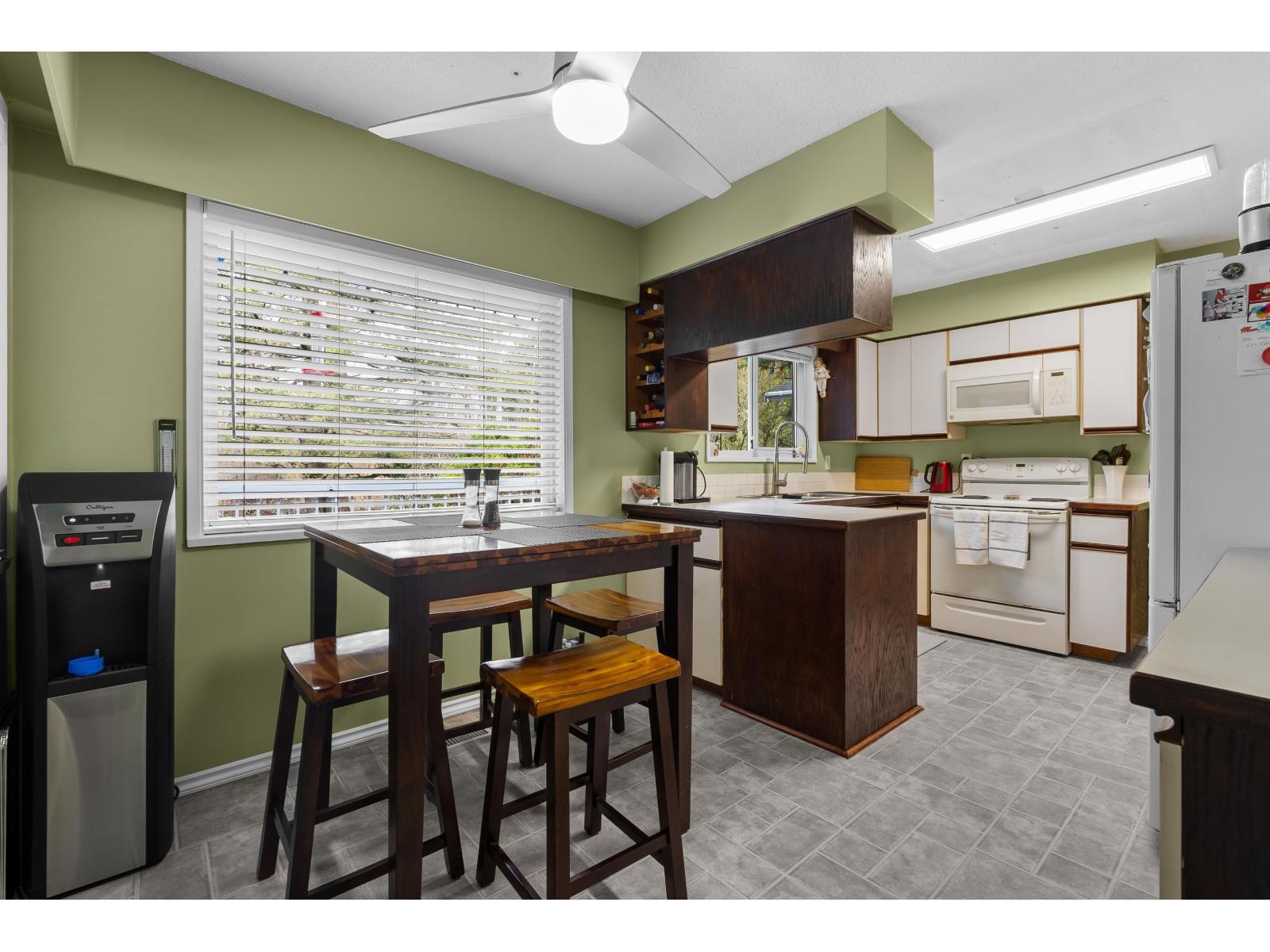 16184 20 AVENUE, Surrey