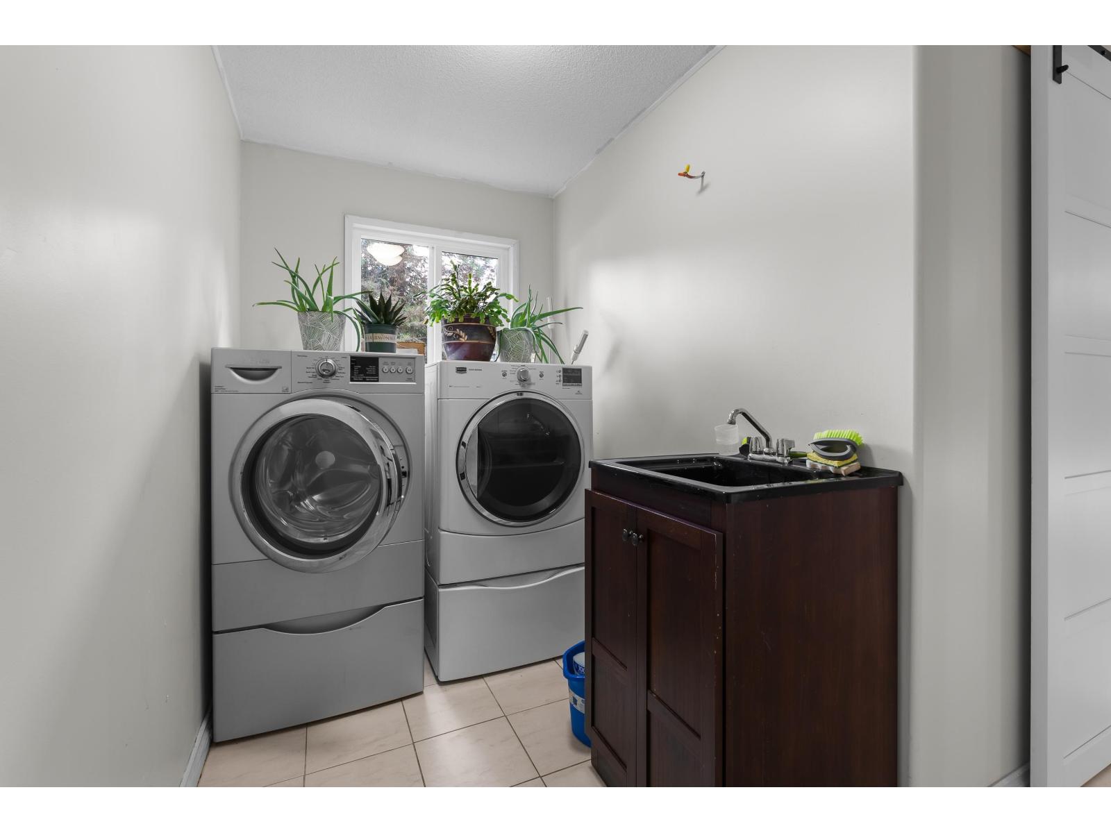 16184 20 AVENUE, Surrey