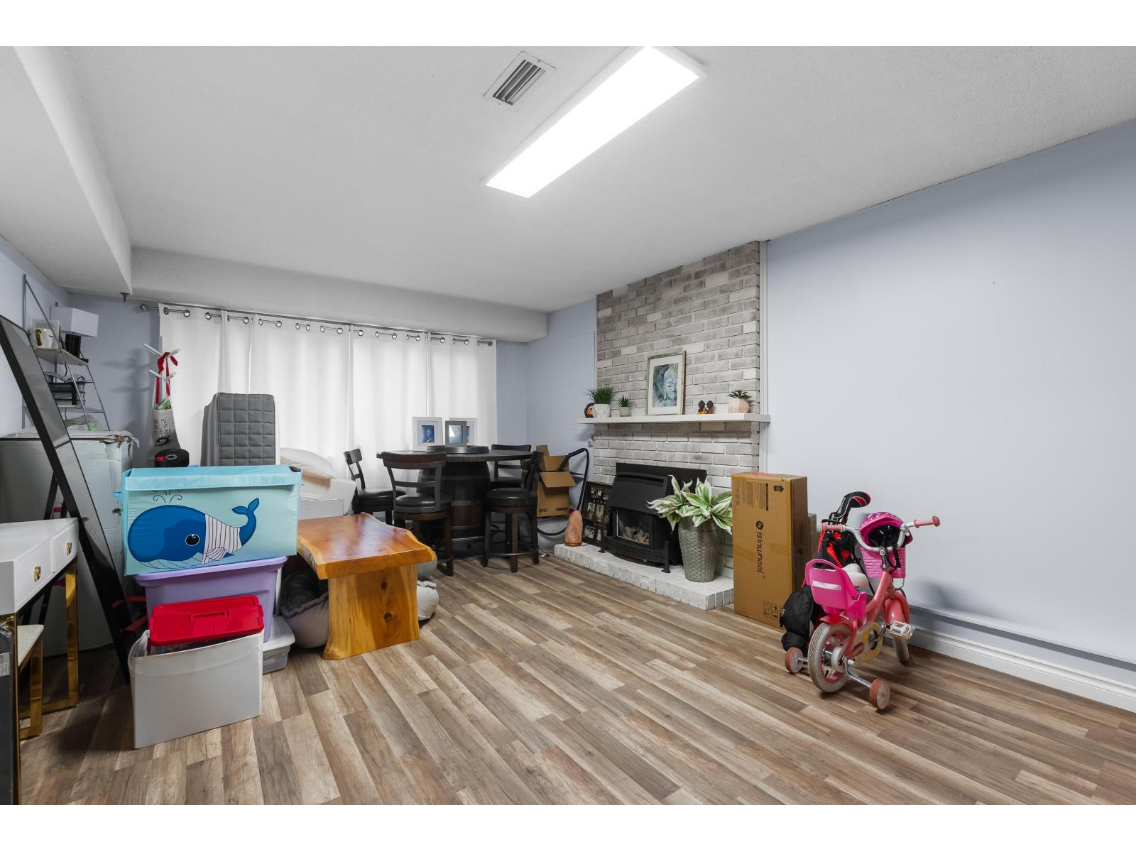 16184 20 AVENUE, Surrey