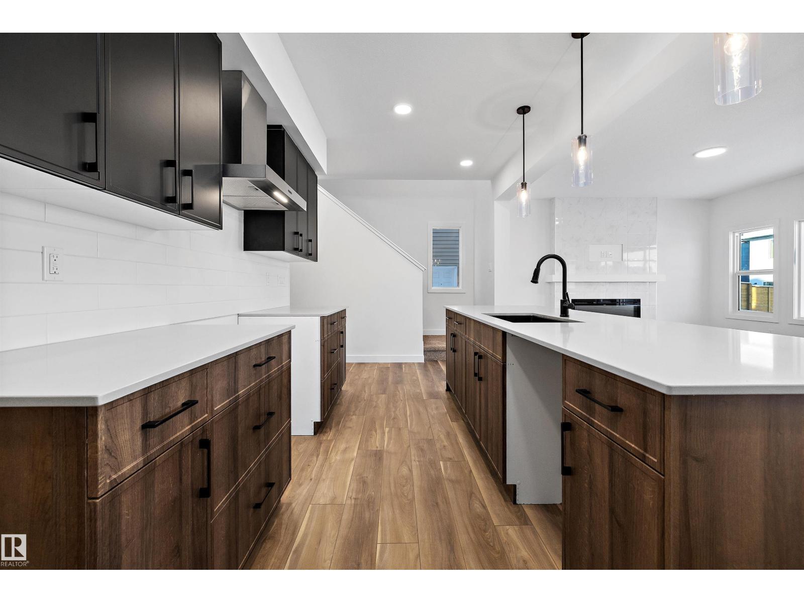 17611 7 ST NE, Edmonton