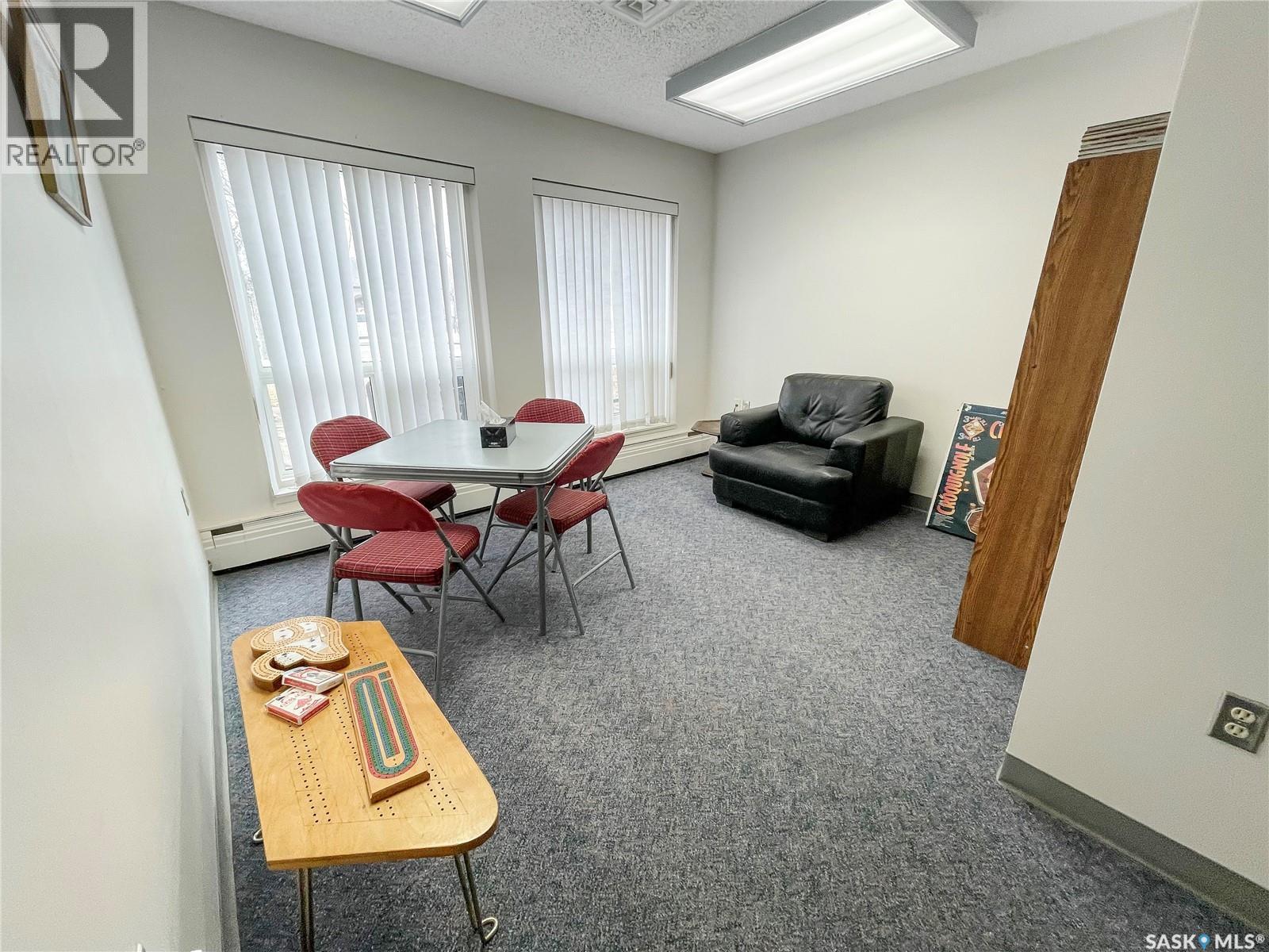 4361 Price AVENUE - Photo 4 of 29, Gull Lake, Saskatchewan