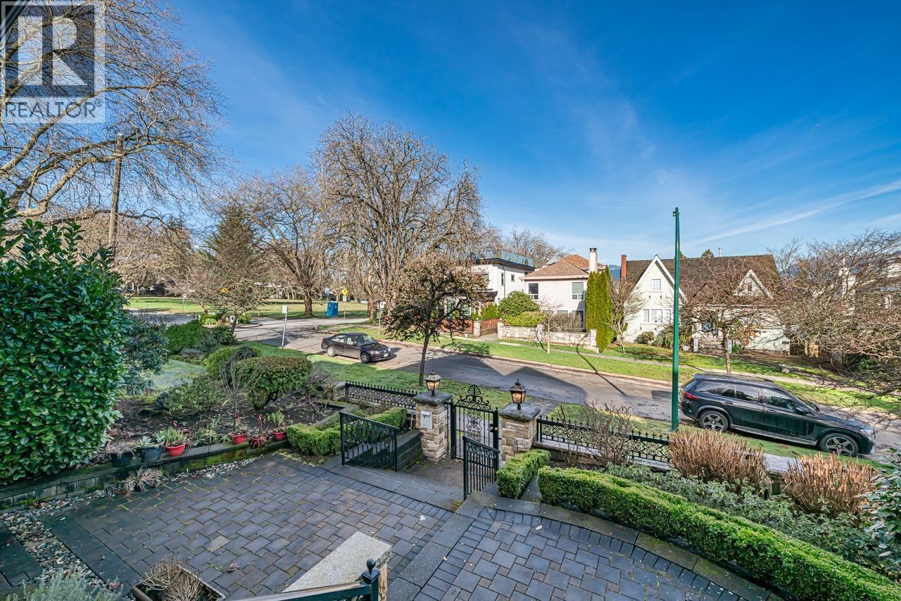 3178 W 23RD AVENUE - Photo 3 of 40, Vancouver, British Columbia