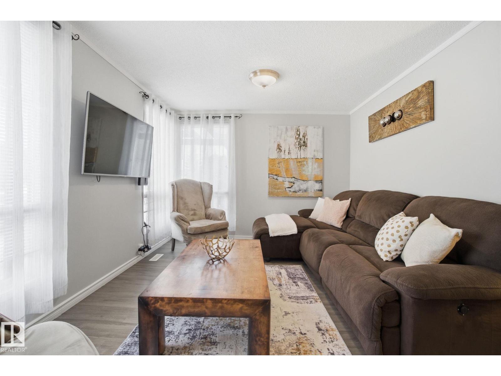 17923 77 AV NW, Edmonton