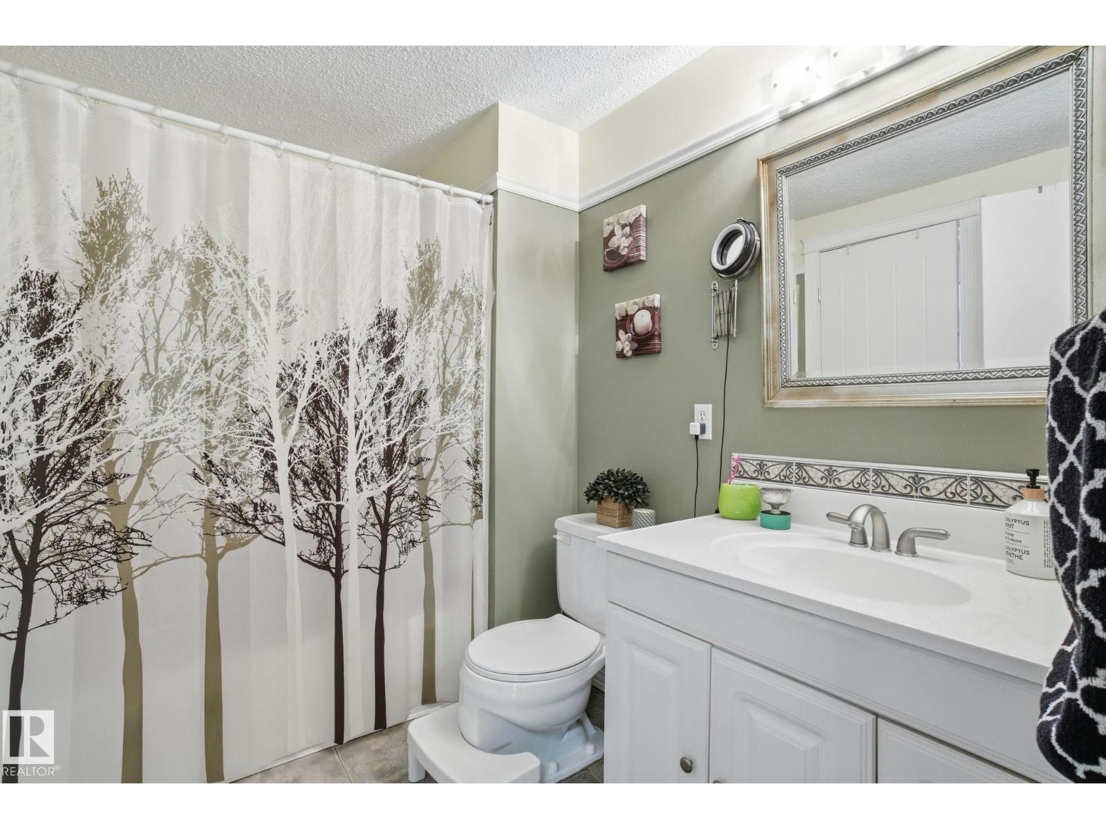 17923 77 AV NW, Edmonton