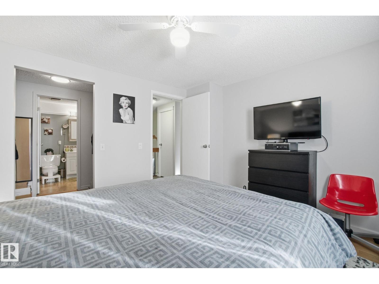 17923 77 AV NW, Edmonton