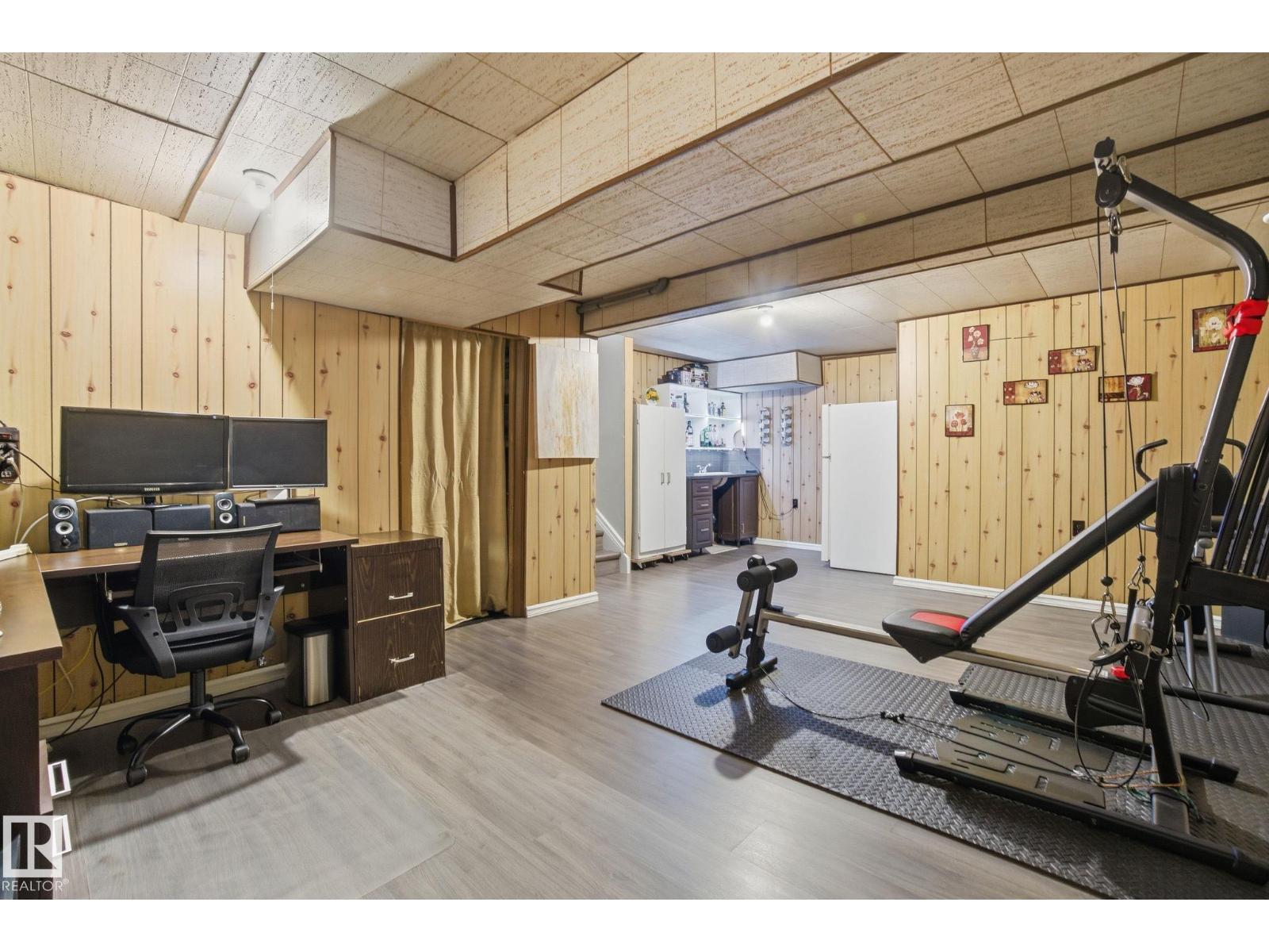 17923 77 AV NW, Edmonton