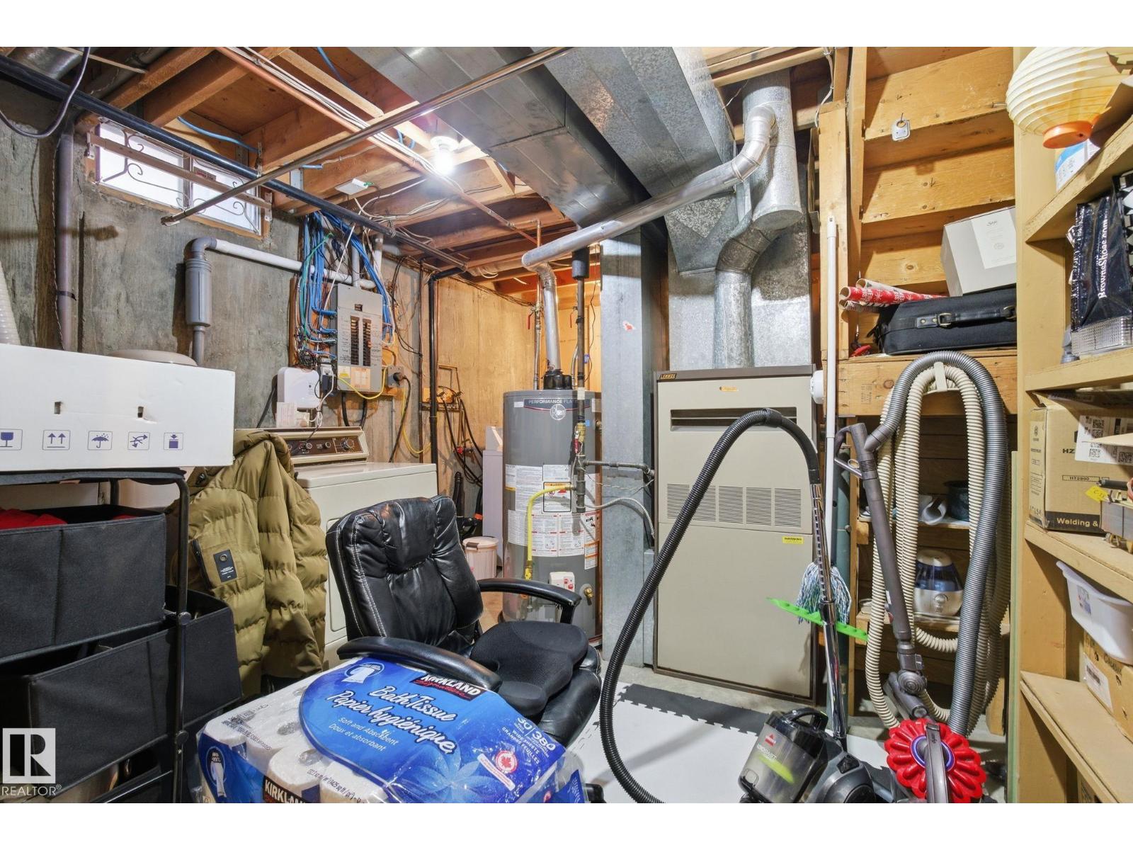 17923 77 AV NW, Edmonton