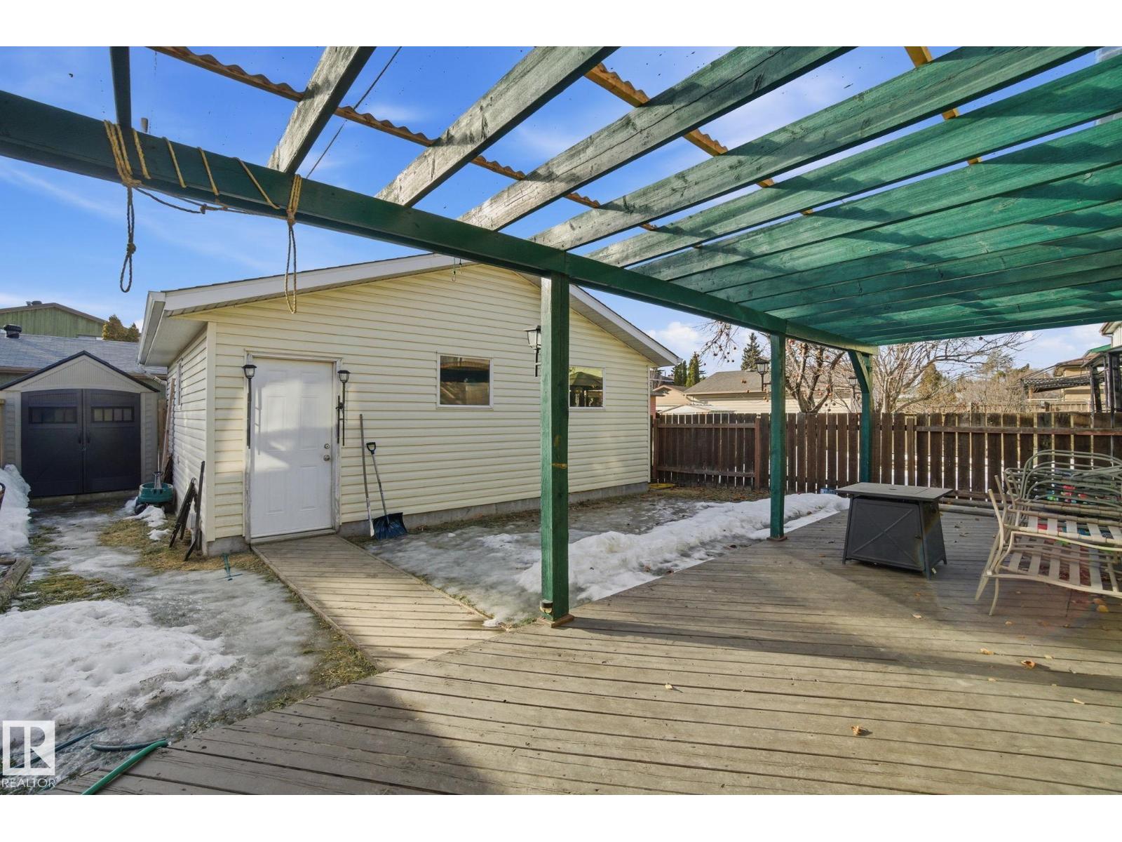 17923 77 AV NW, Edmonton