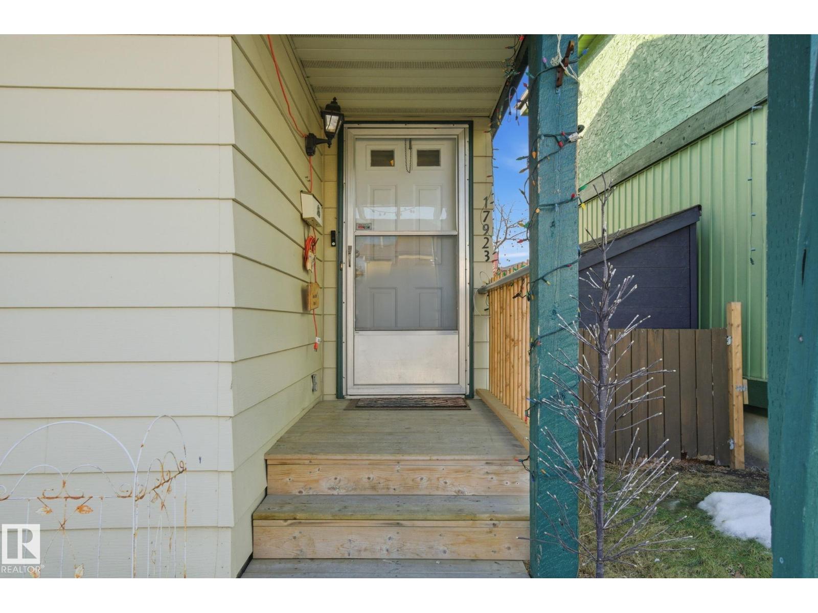 17923 77 AV NW, Edmonton