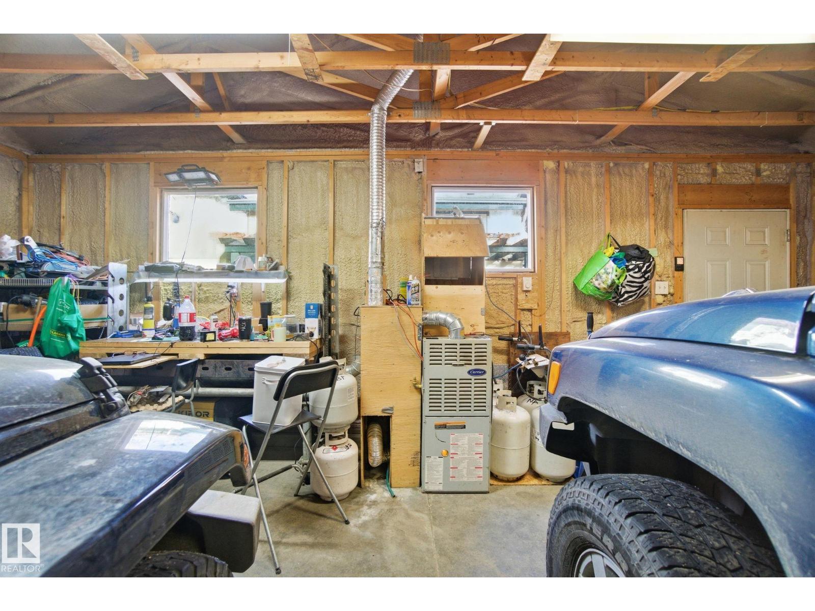 17923 77 AV NW, Edmonton