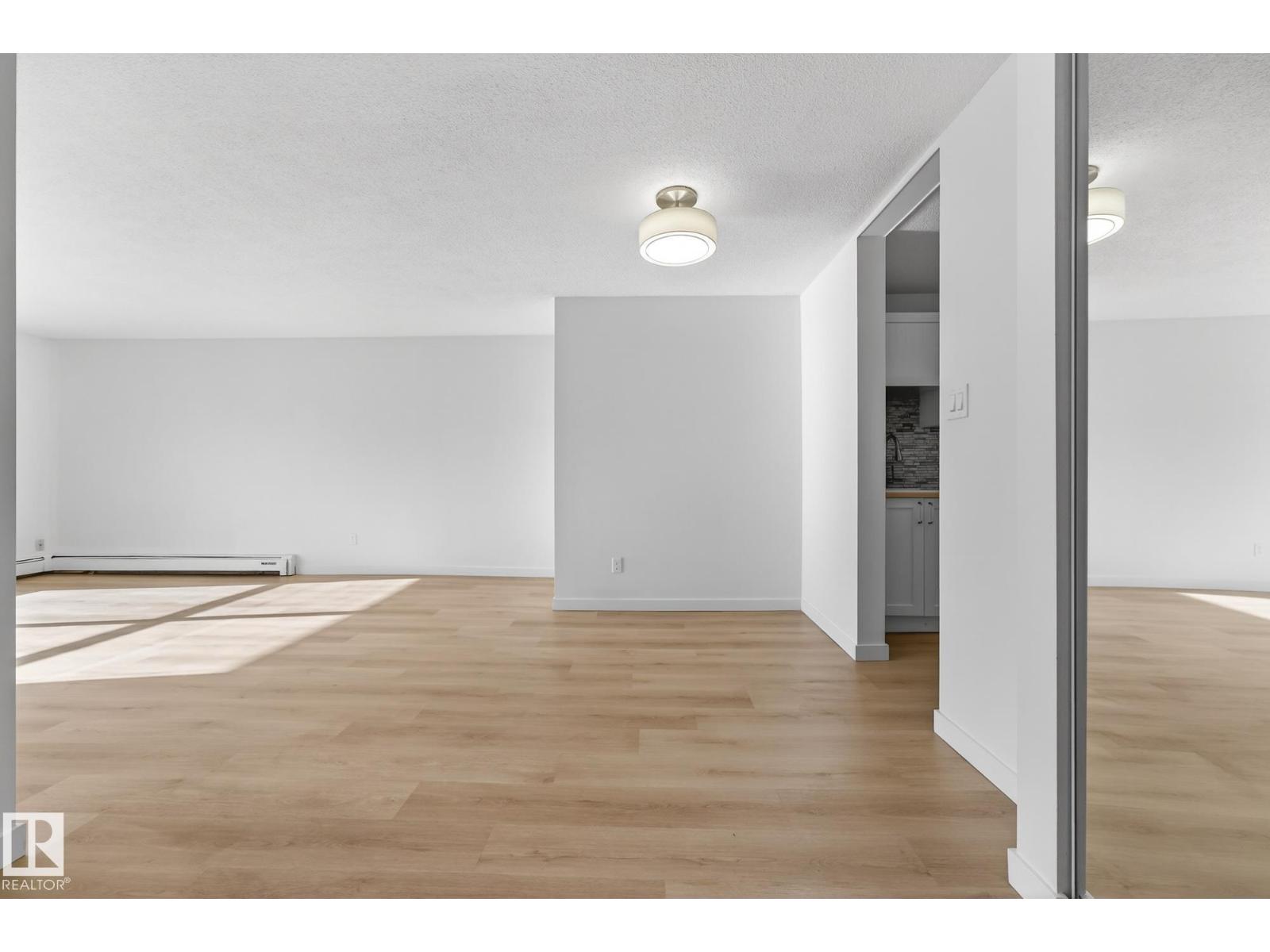 #207 11007 83 AV NW, Edmonton