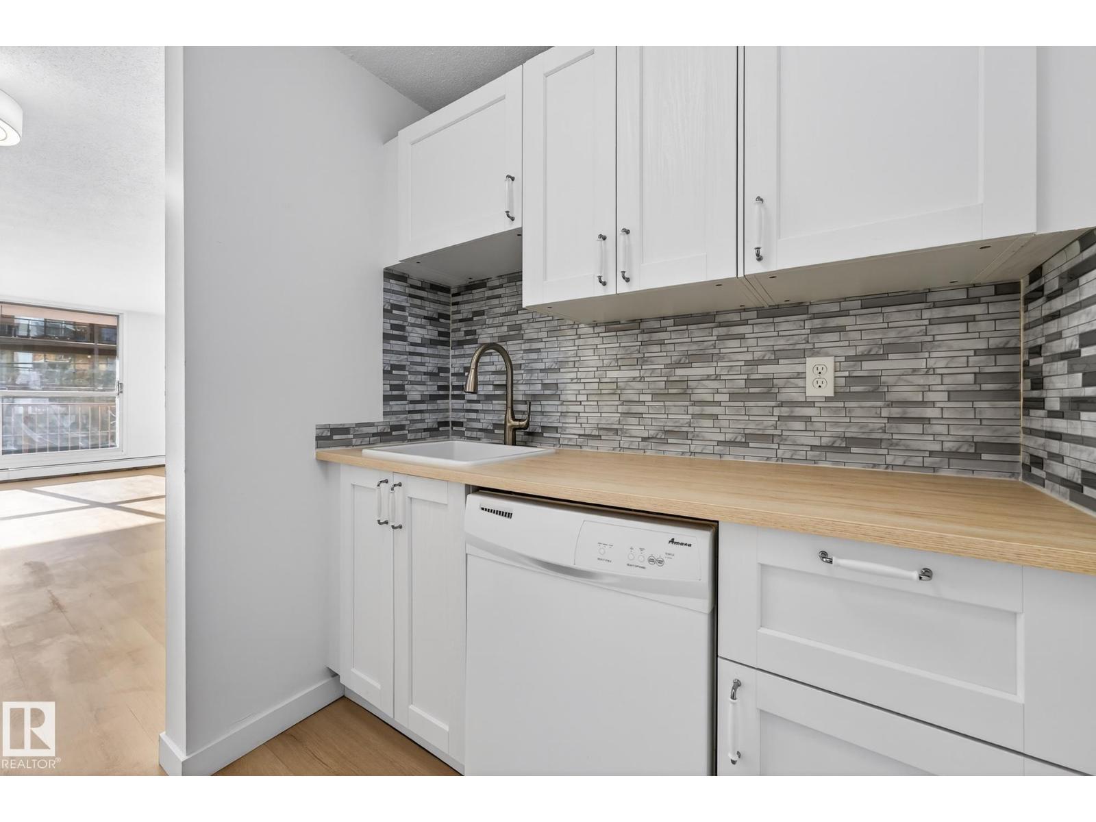 #207 11007 83 AV NW, Edmonton