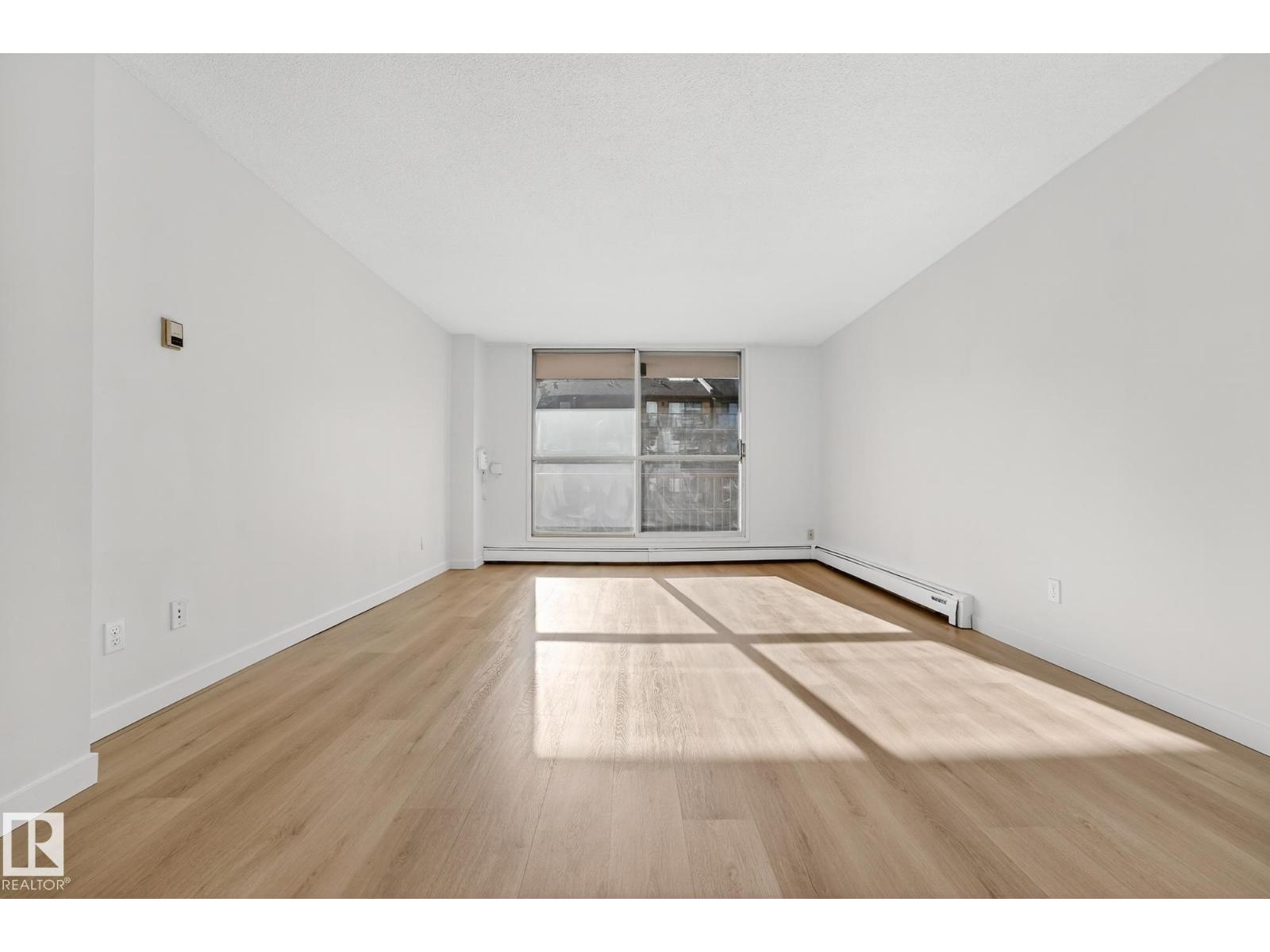 #207 11007 83 AV NW, Edmonton