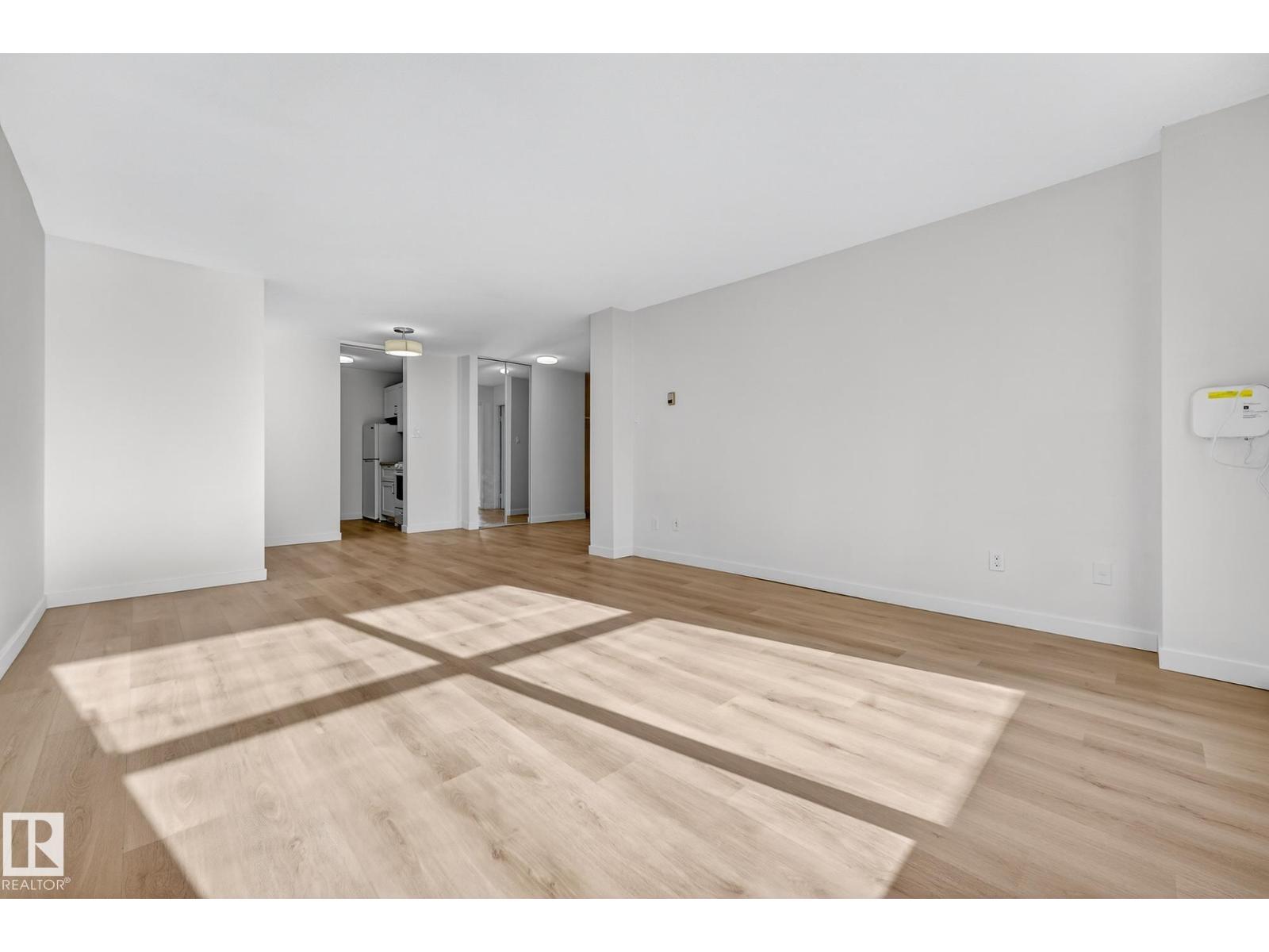 #207 11007 83 AV NW, Edmonton