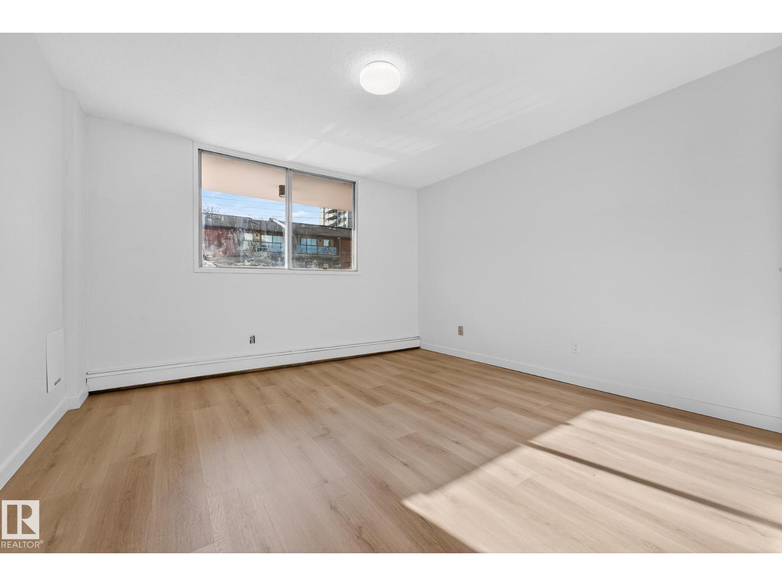 #207 11007 83 AV NW, Edmonton