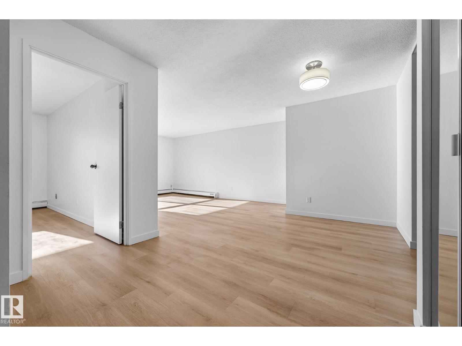 #207 11007 83 AV NW, Edmonton