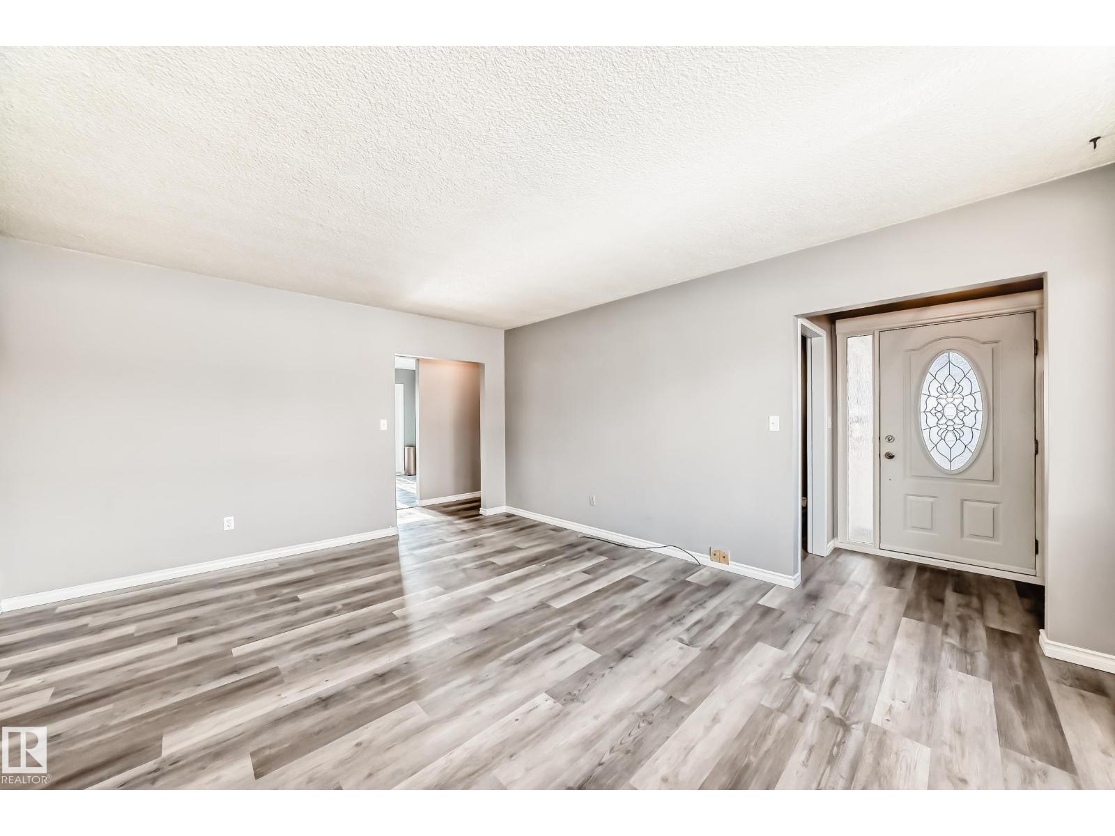 8639 64 AV NW NW, Edmonton