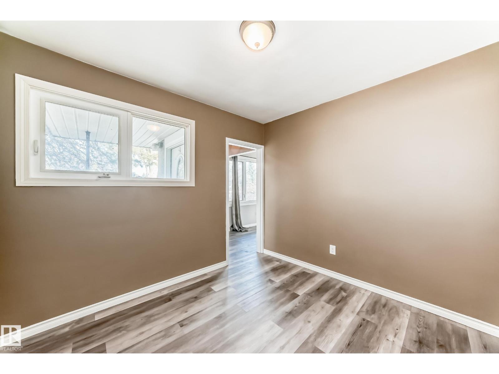 8639 64 AV NW NW, Edmonton