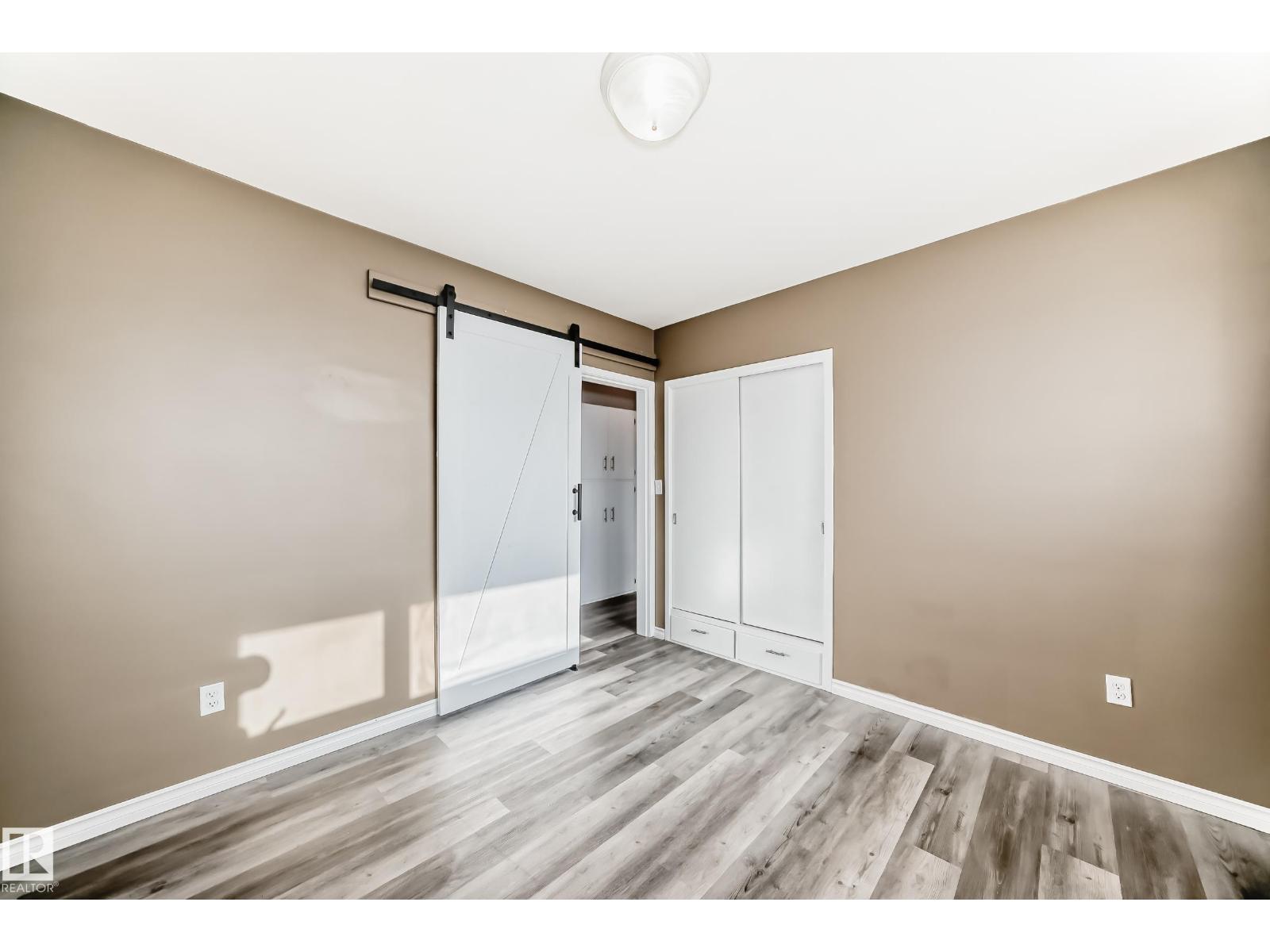 8639 64 AV NW NW, Edmonton