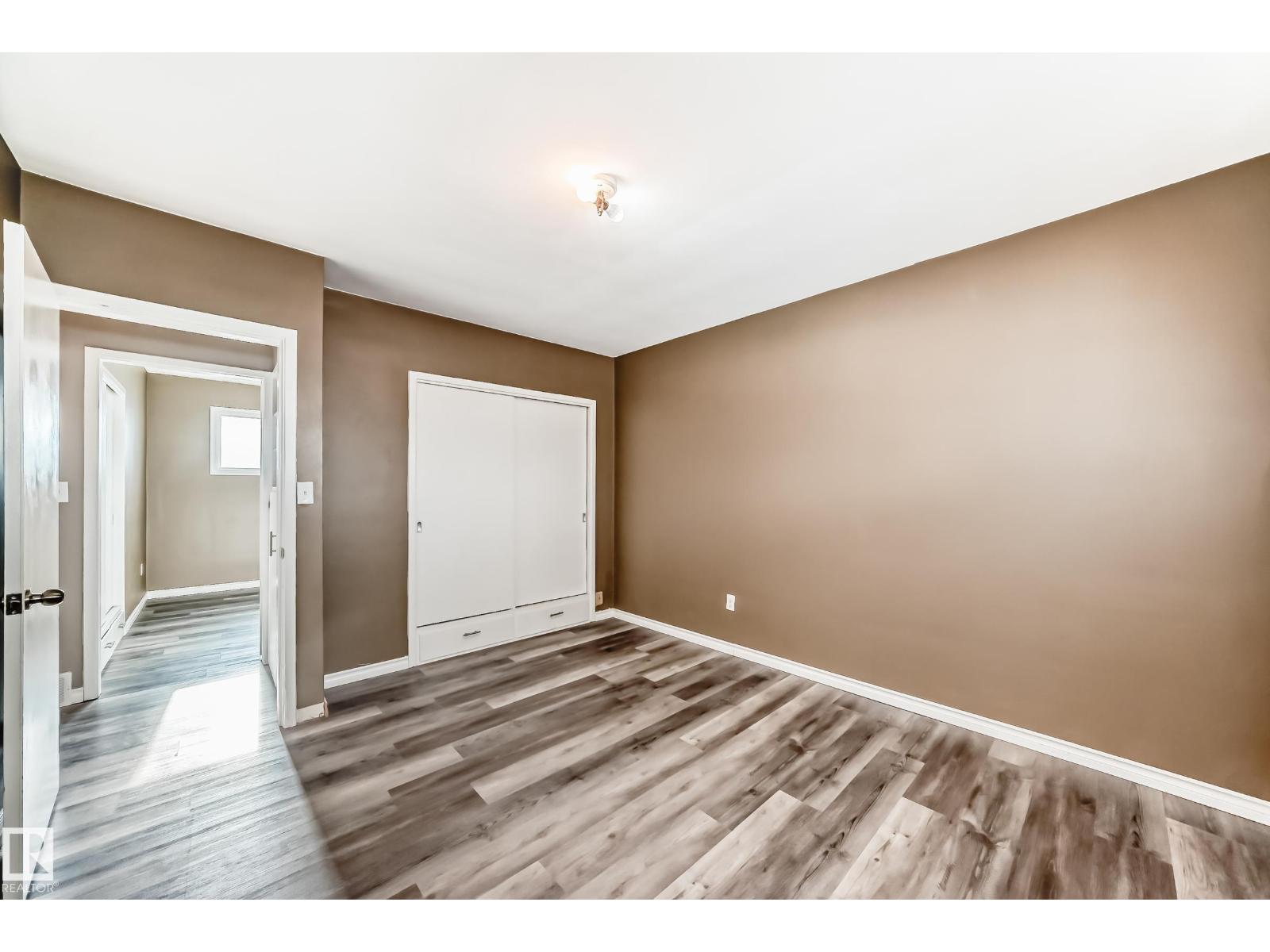 8639 64 AV NW NW, Edmonton