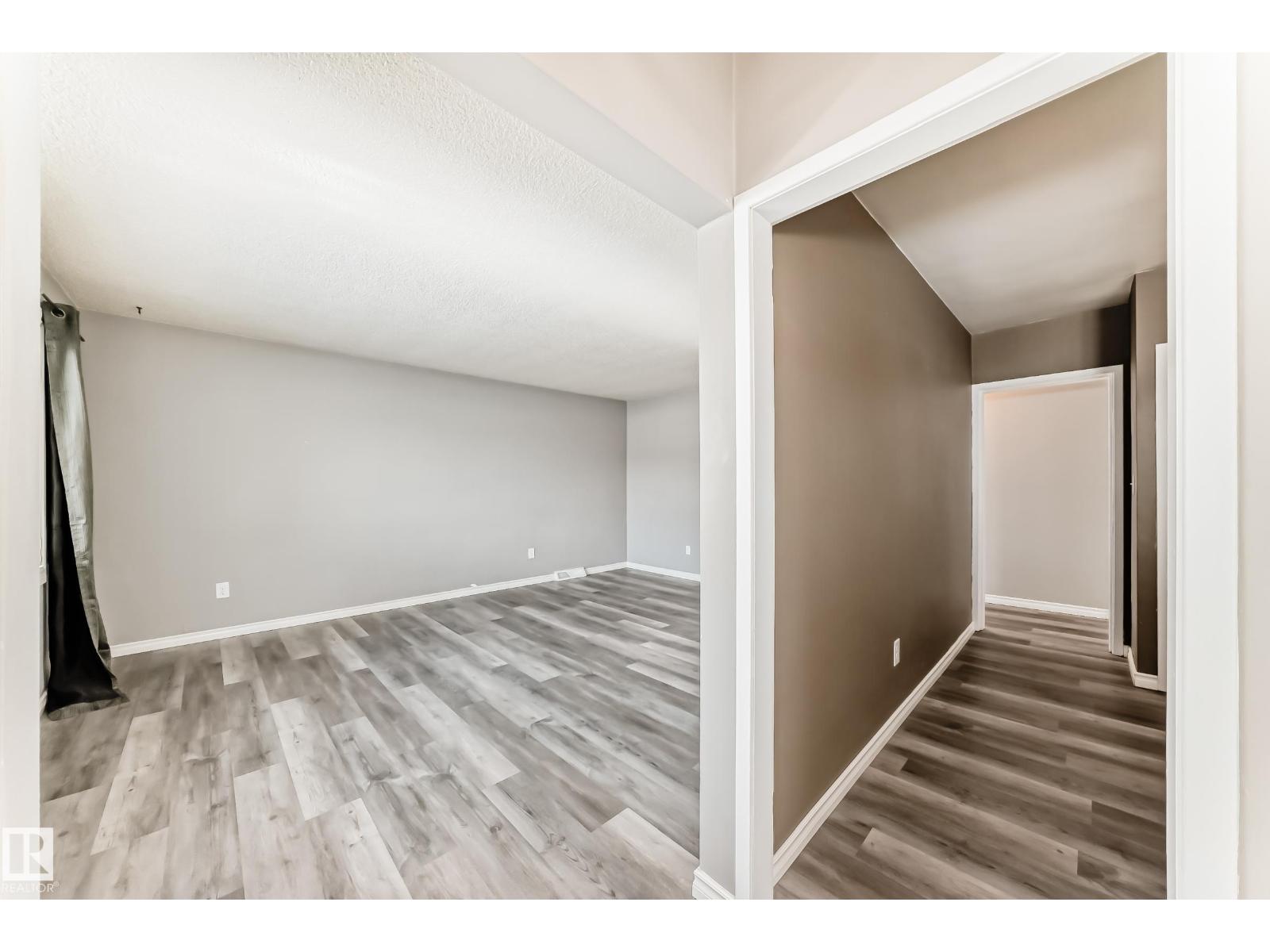 8639 64 AV NW NW - 31