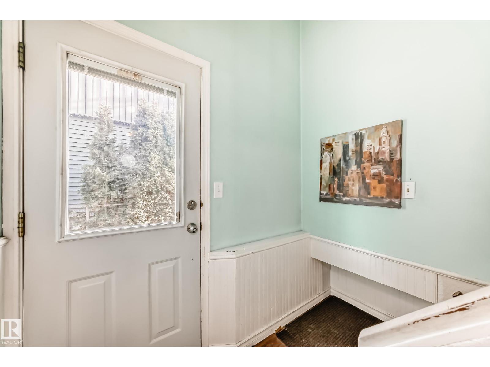 8639 64 AV NW NW, Edmonton