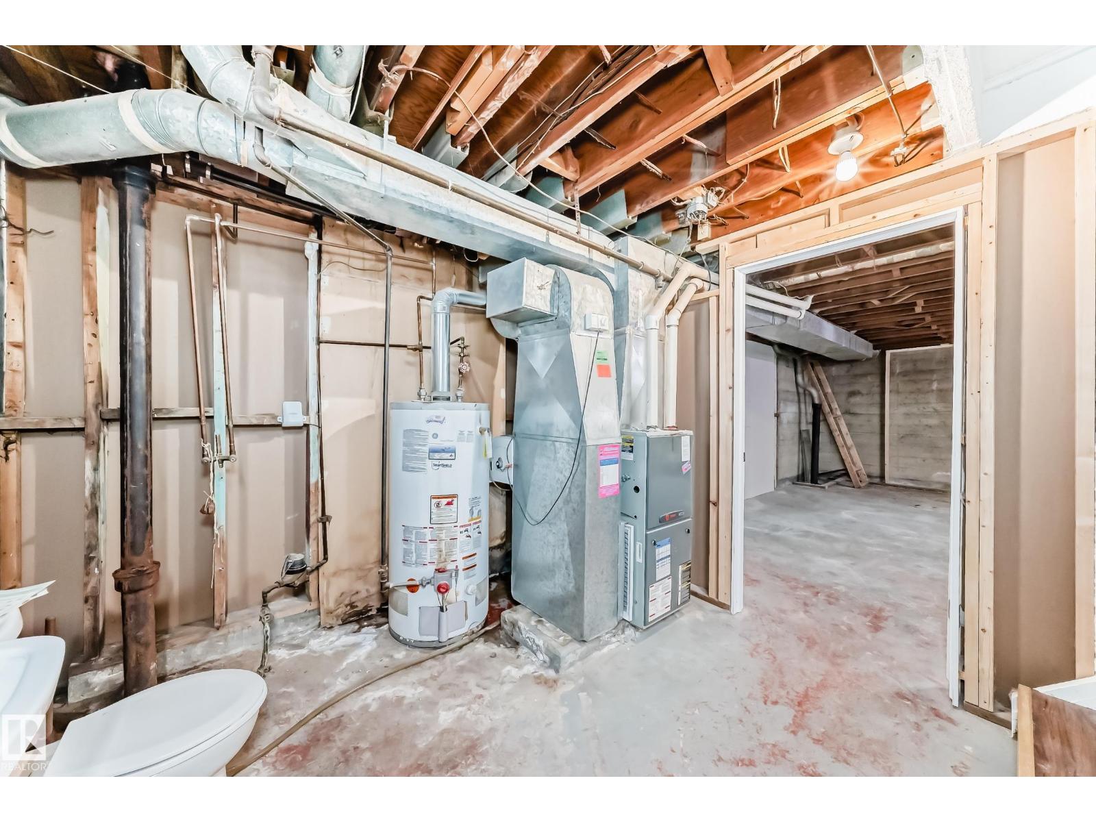 8639 64 AV NW NW, Edmonton