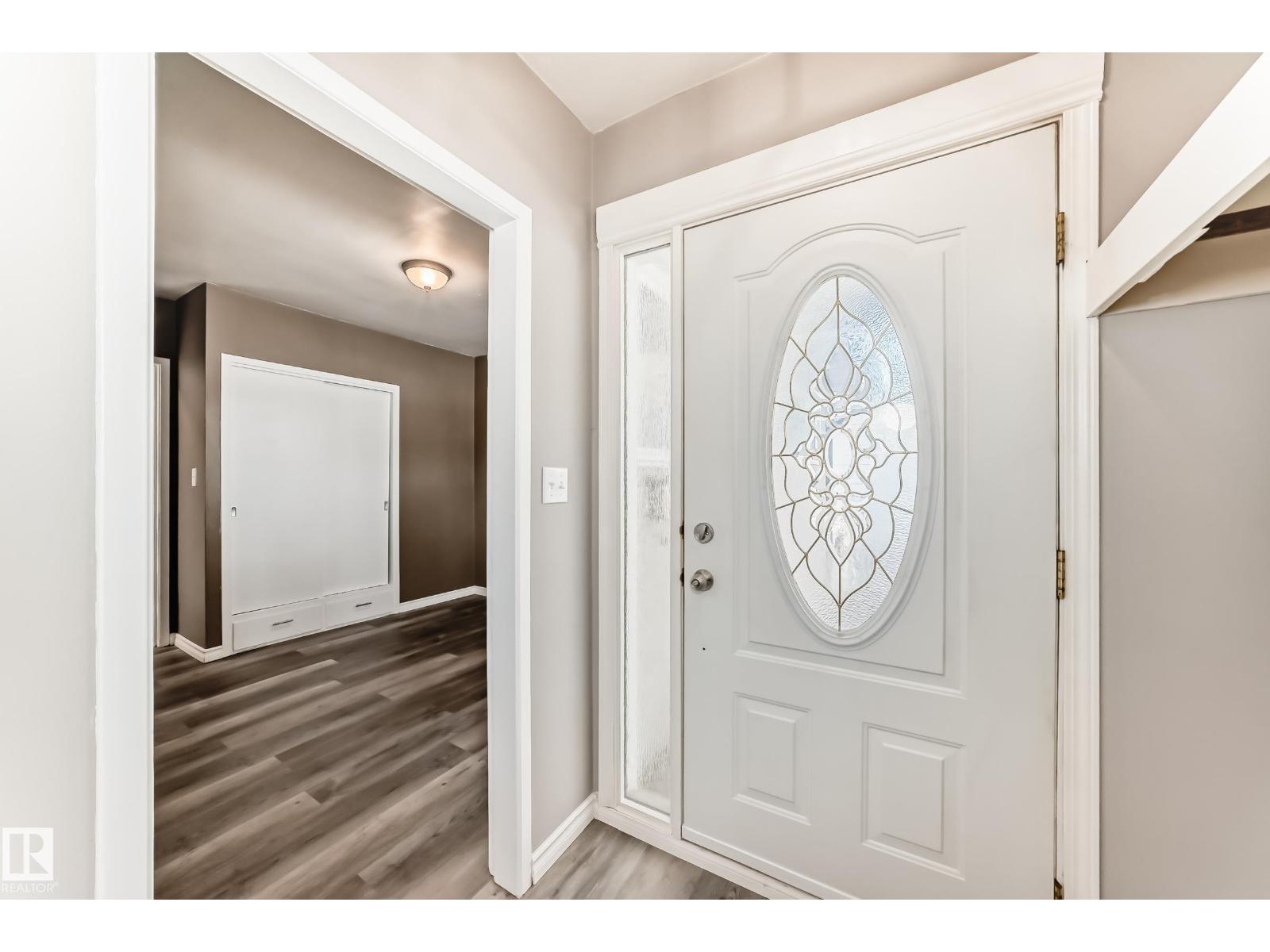 8639 64 AV NW NW - 4