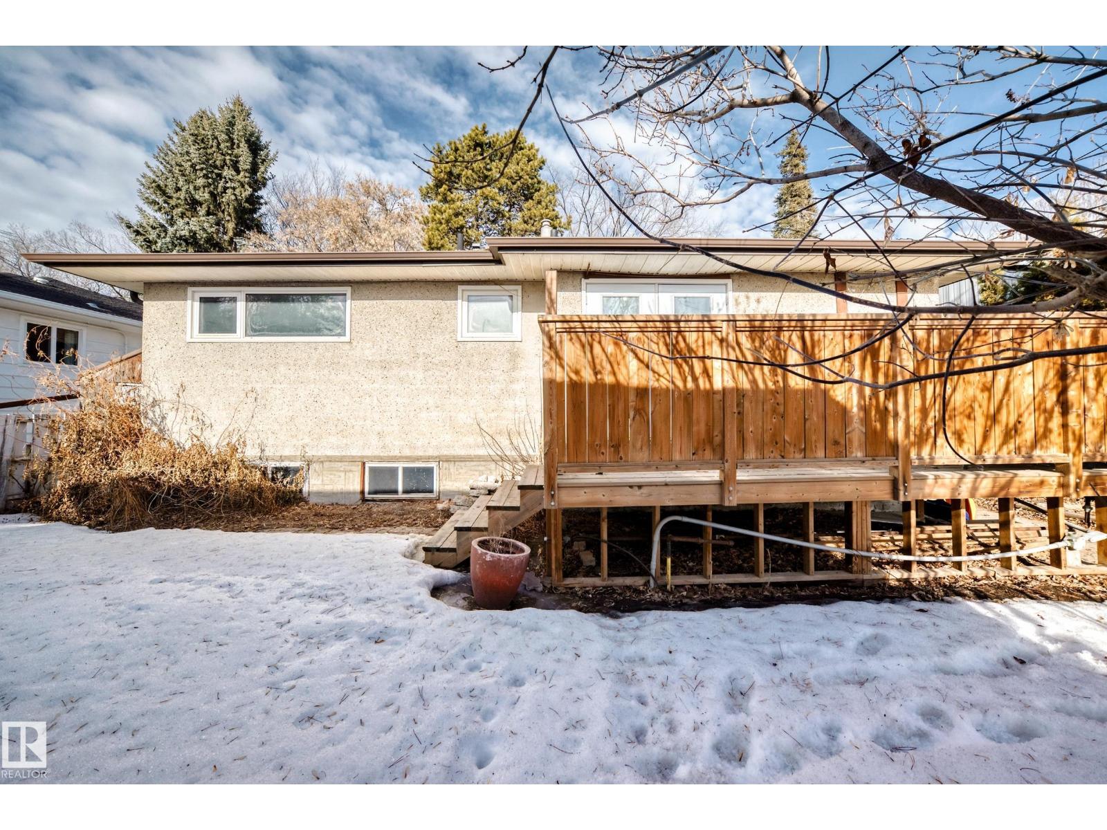 8639 64 AV NW NW, Edmonton