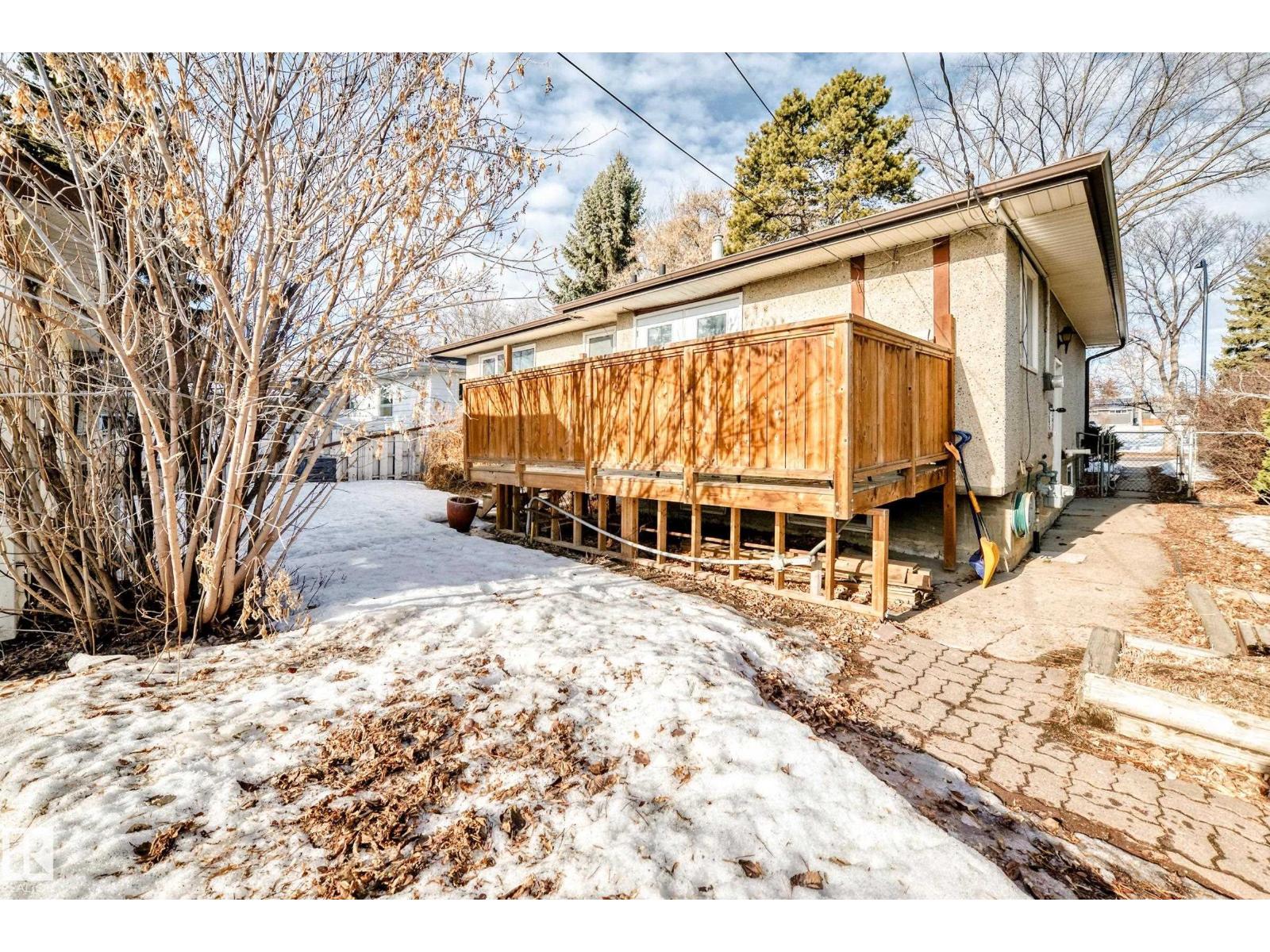 8639 64 AV NW NW - 48