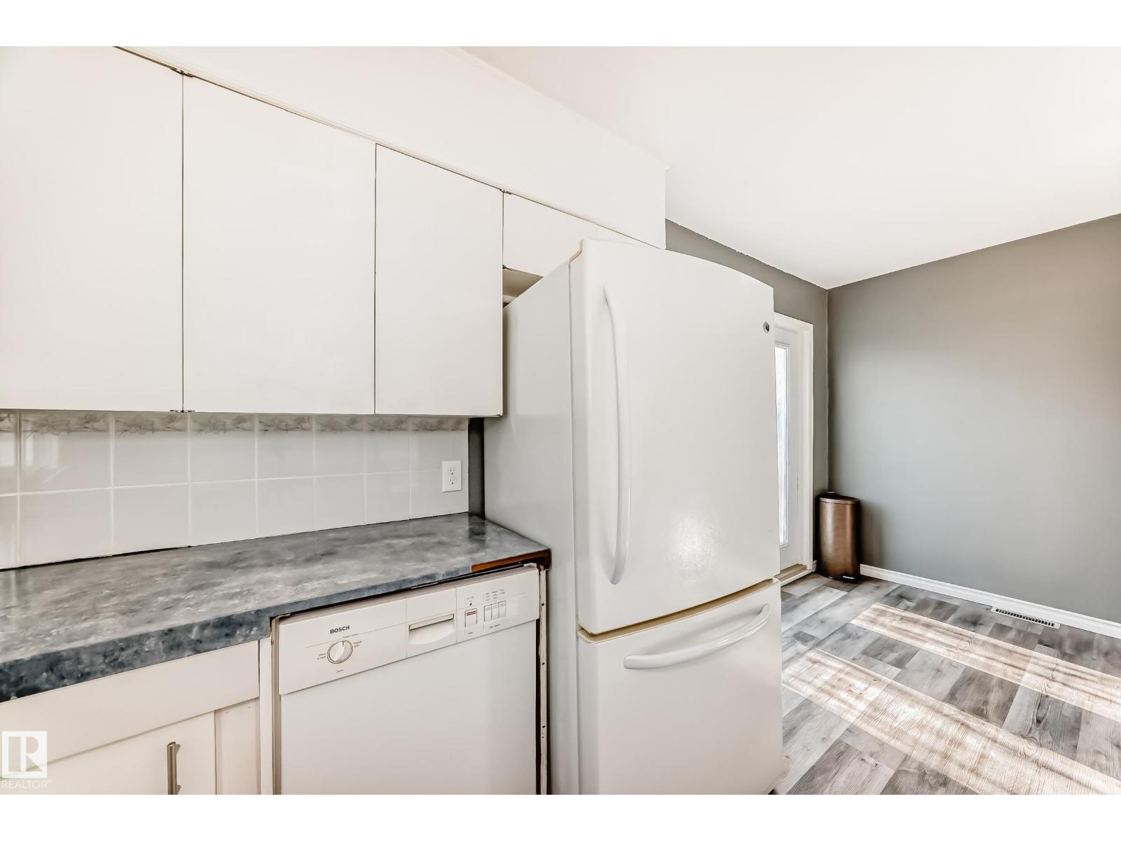 8639 64 AV NW NW, Edmonton