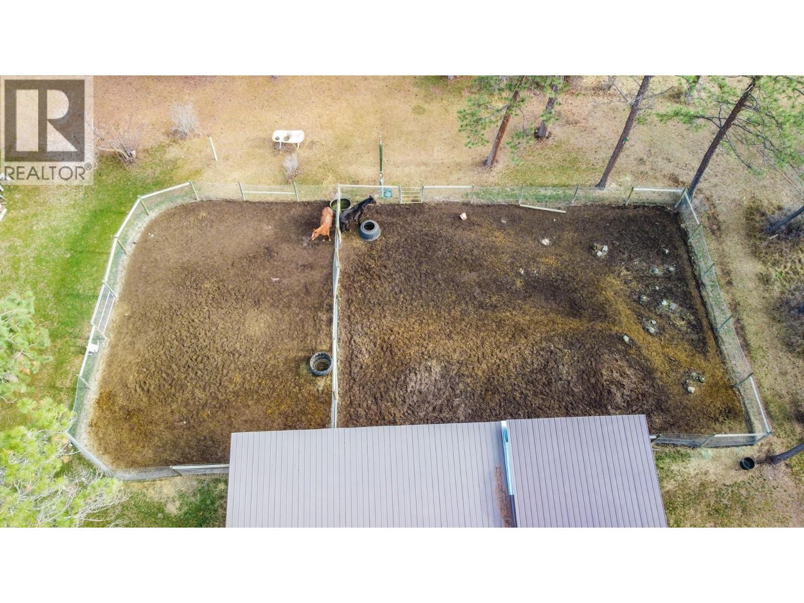 698 Green Lake Road, Oliver