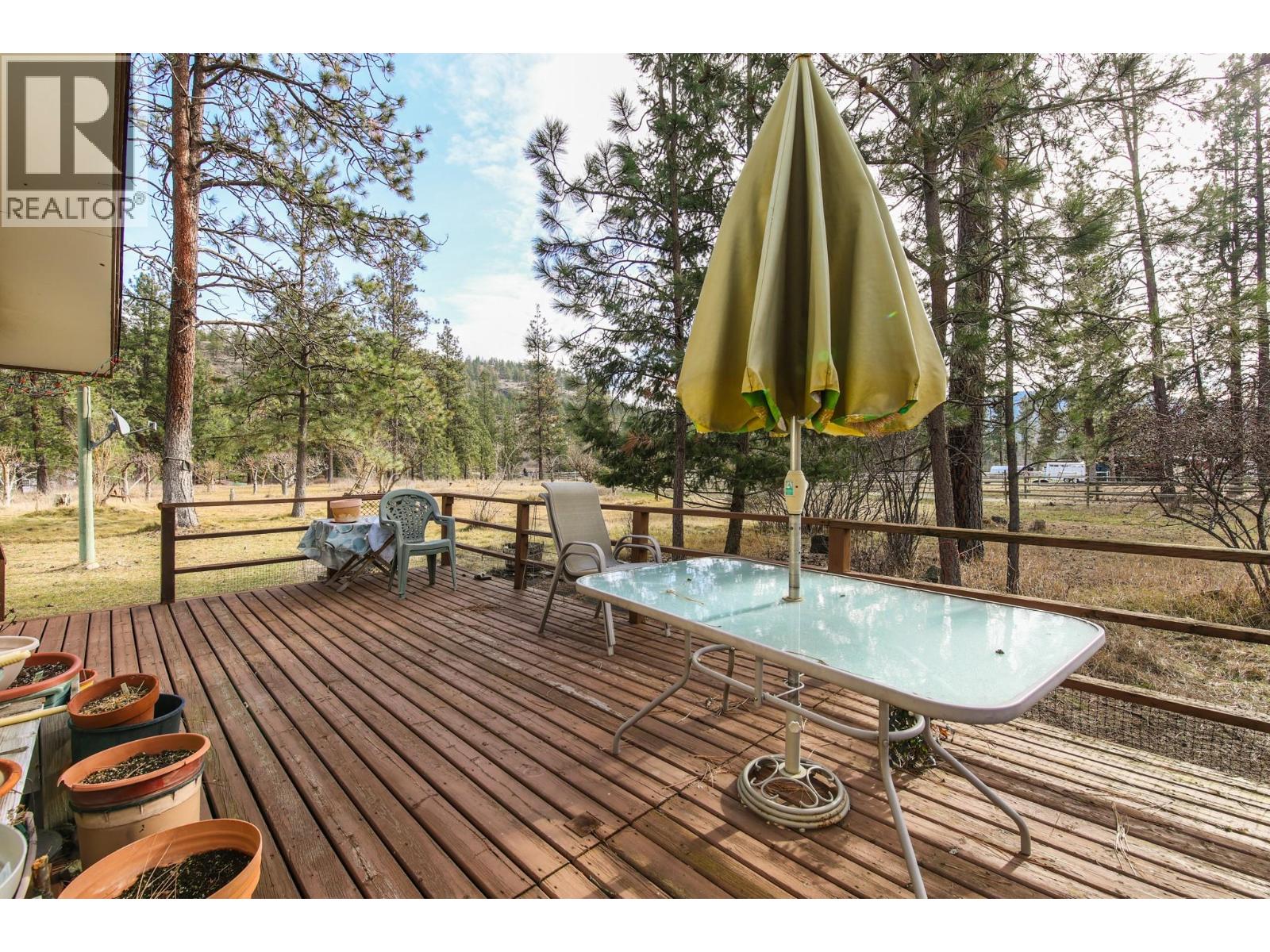 698 Green Lake Road, Oliver