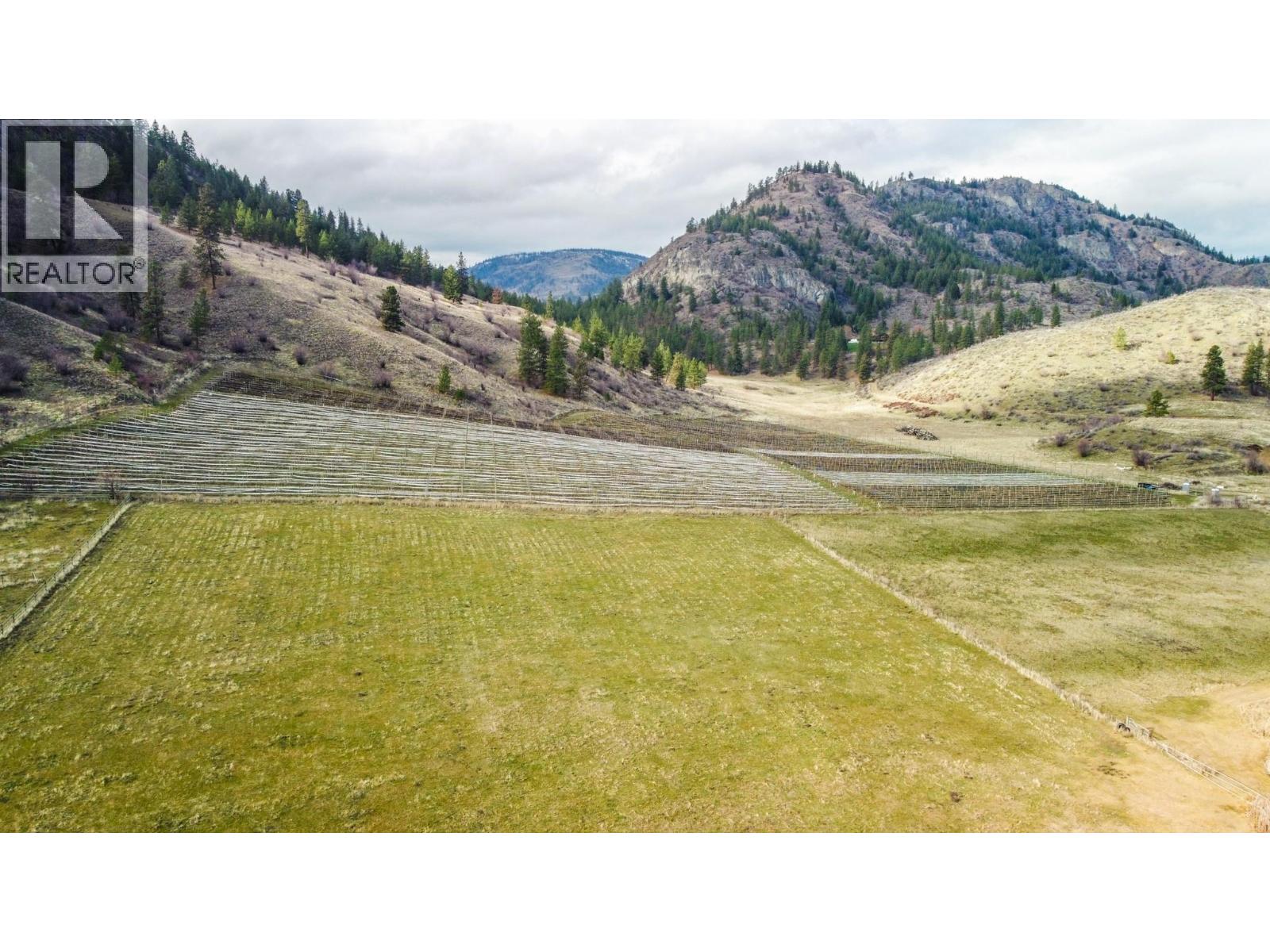 698 Green Lake Road, Oliver