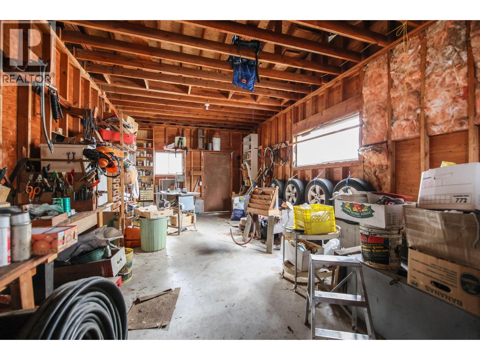 698 Green Lake Road, Oliver