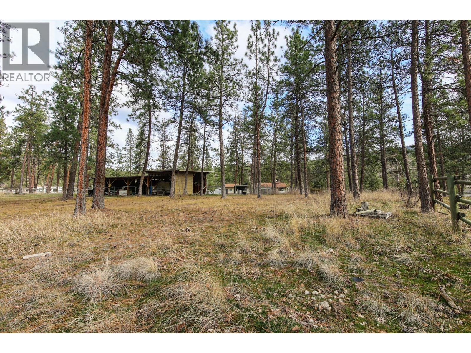 698 Green Lake Road, Oliver