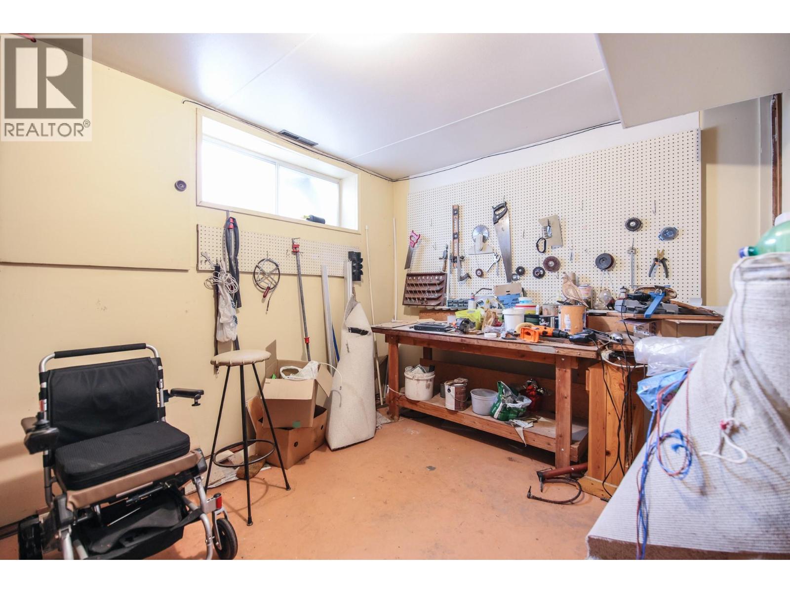 698 Green Lake Road, Oliver