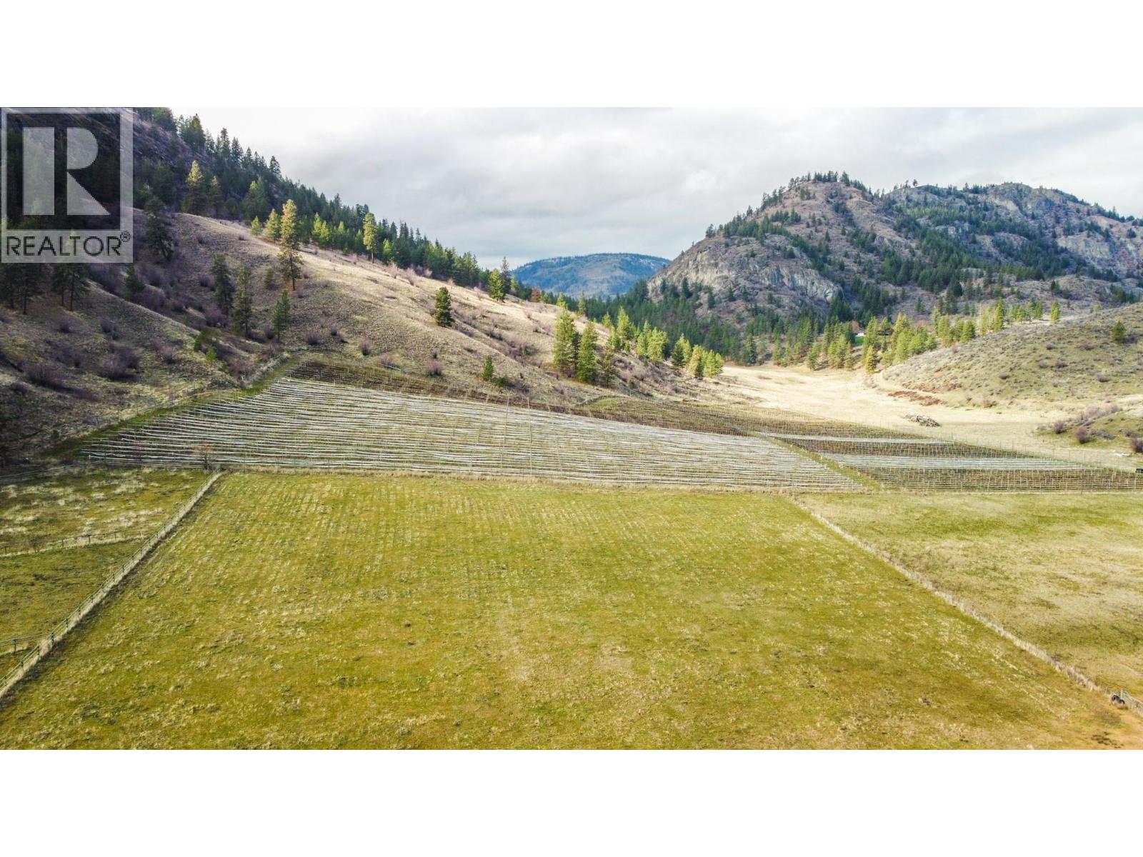 698 Green Lake Road, Oliver