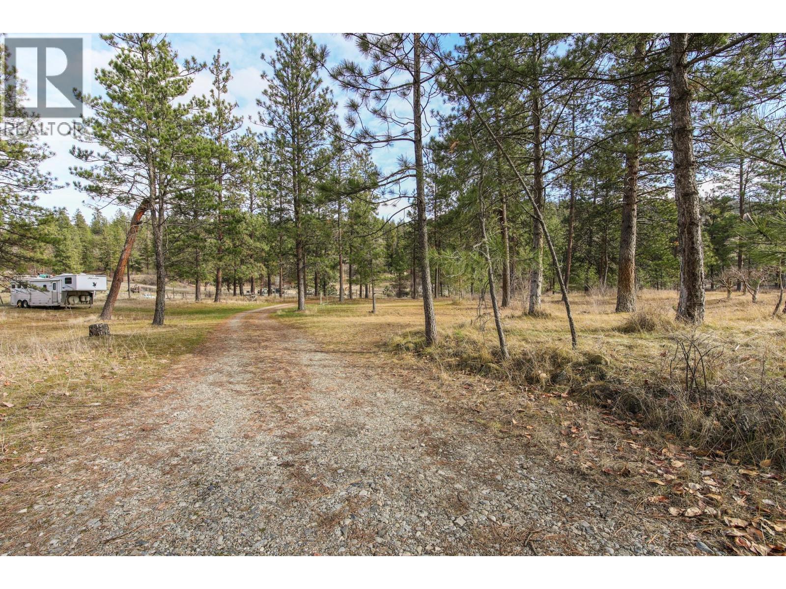 698 Green Lake Road, Oliver