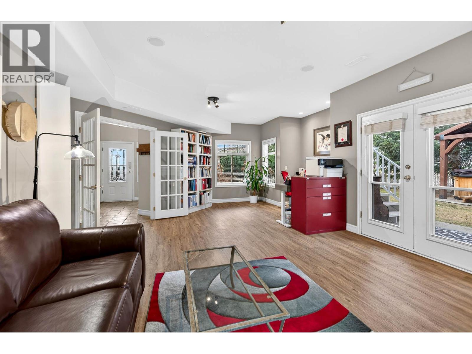 317 MARIPOSA COURT - 24