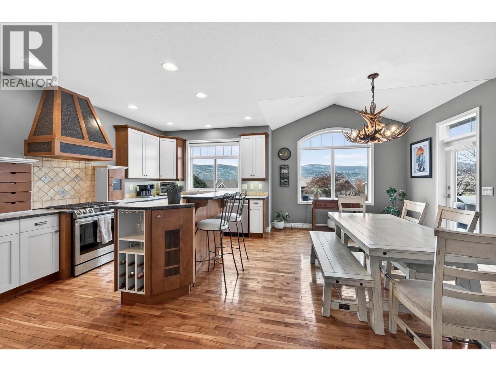 317 MARIPOSA COURT - 5