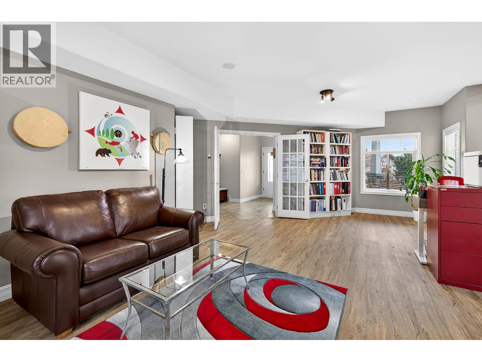 317 MARIPOSA COURT - 25