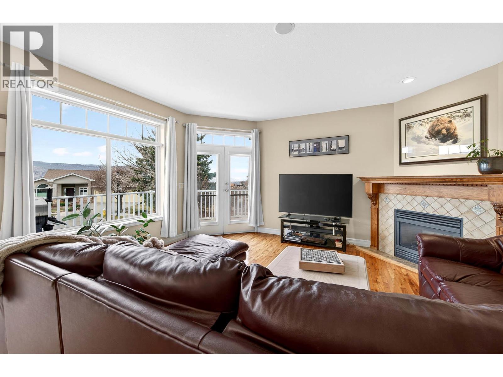 317 MARIPOSA COURT - 8