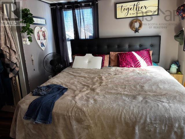 Property 11 of 19 of 669 Highway 1